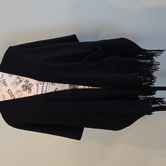 Kelly and Katie Fringe Komono - Picture 1 of 6